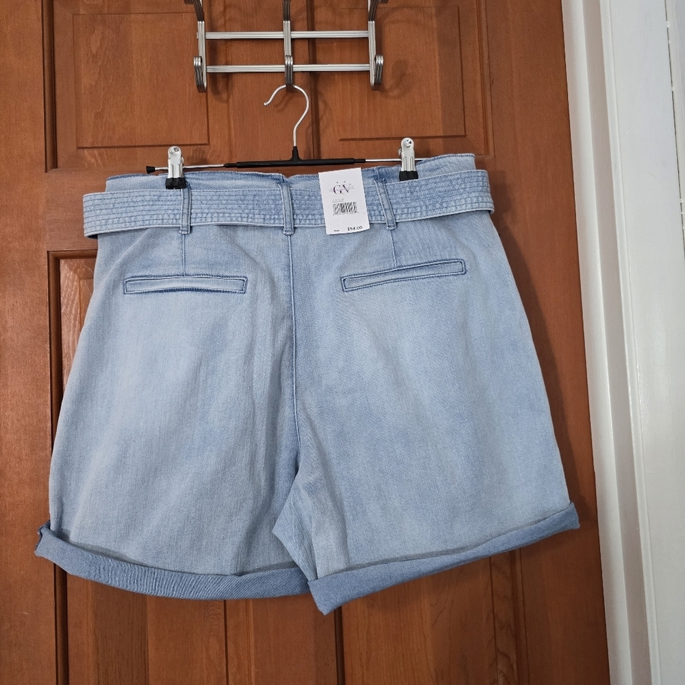 Gloria Vanderbilt Be Glorious Belted Denim Shorts NWT Sz 18 - Picture 3 of 4